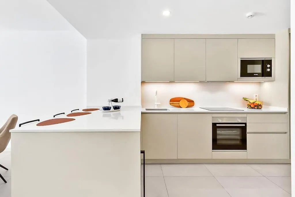 Beachside Retreat In Elviria, Near All Amenities! Marbella Apartment