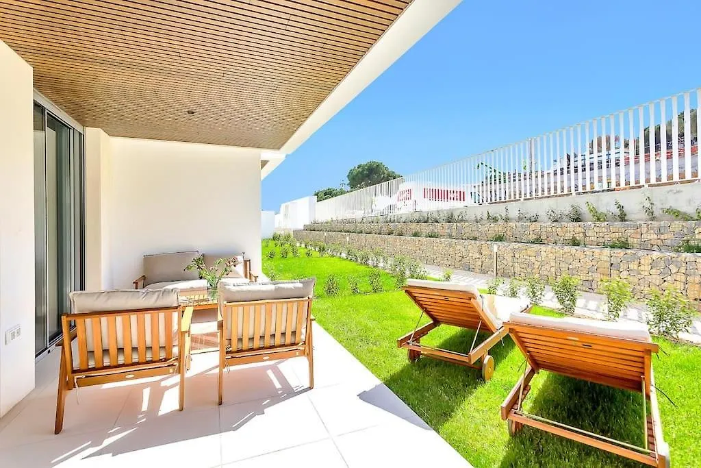 Beachside Retreat In Elviria, Near All Amenities! Marbella Apartment