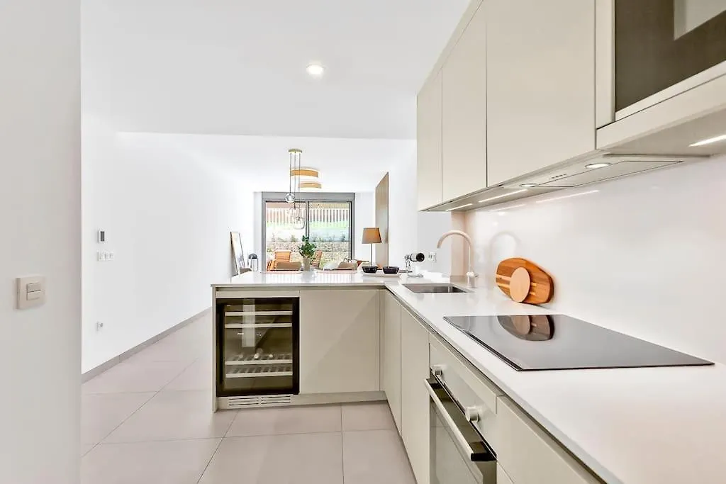 Beachside Retreat In Elviria, Near All Amenities! Marbella