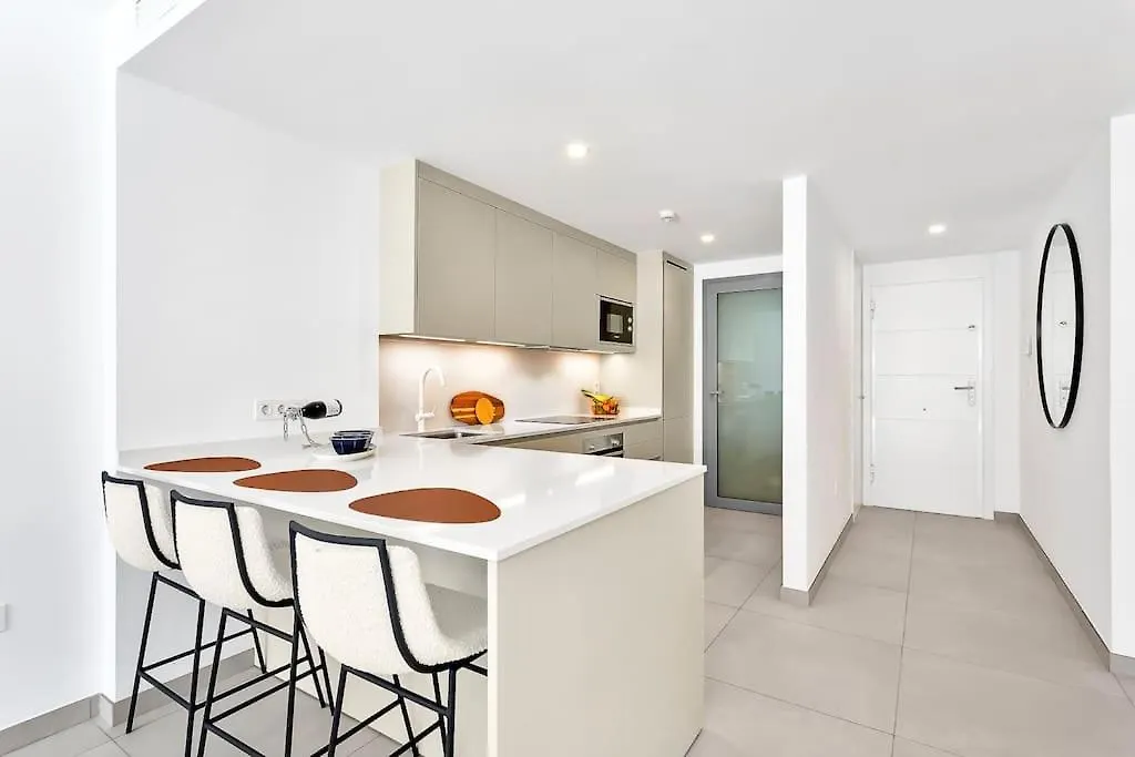 Beachside Retreat In Elviria, Near All Amenities! Marbella Apartment