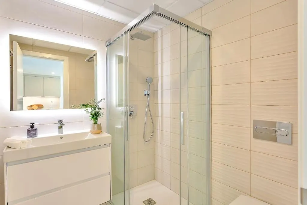 Apartment Beachside Retreat In Elviria, Near All Amenities! Marbella Spain